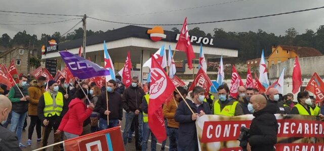Durante todo este mes de marzo os traballadores/as do sector do metal na provincia están convocados a varias xornadas de loita e mobilización A primeira tivo lugar hoxe diante de […]